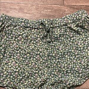 SO Women's Floral Athletic Shorts - Green and Pink